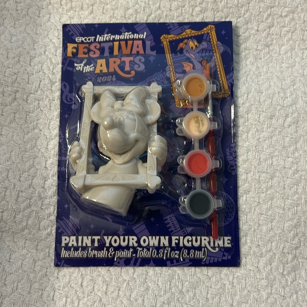 EPCOT International Festival of The Arts 2024 Paint Your Own Figurine. Minnie